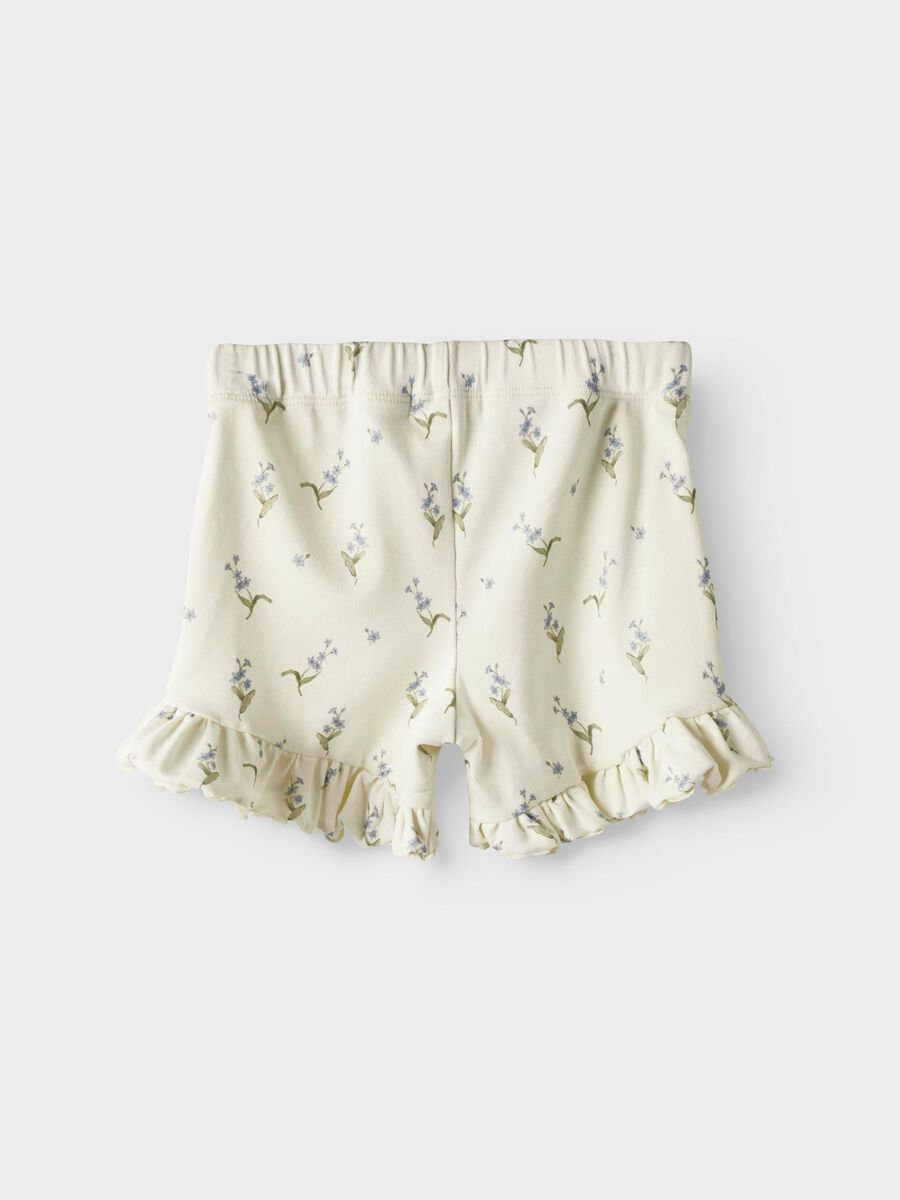name it CORTE REGULAR SHORTS, Coconut Milk, highres - 13250951_CoconutMilk_1235366_002.jpg