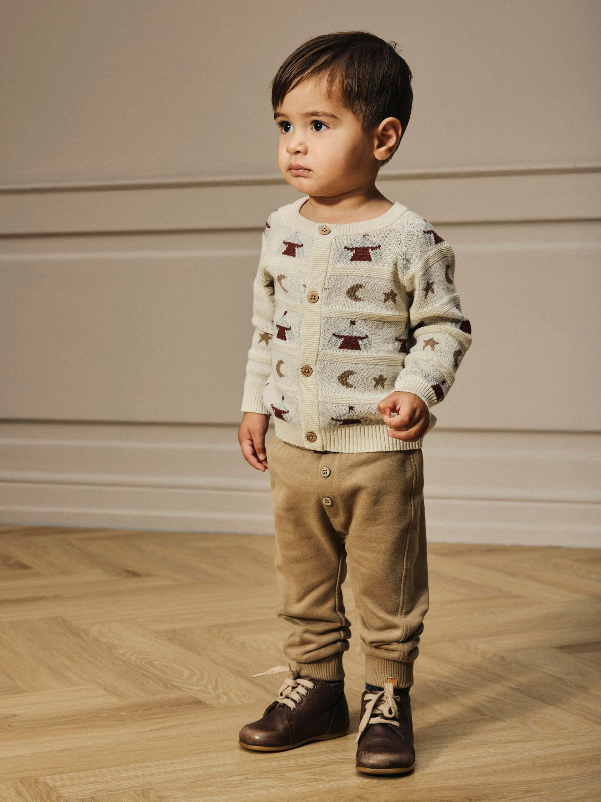 Carousel image - CORTE REGULAR CHAQUETA DE PUNTO, Turtledove | 2