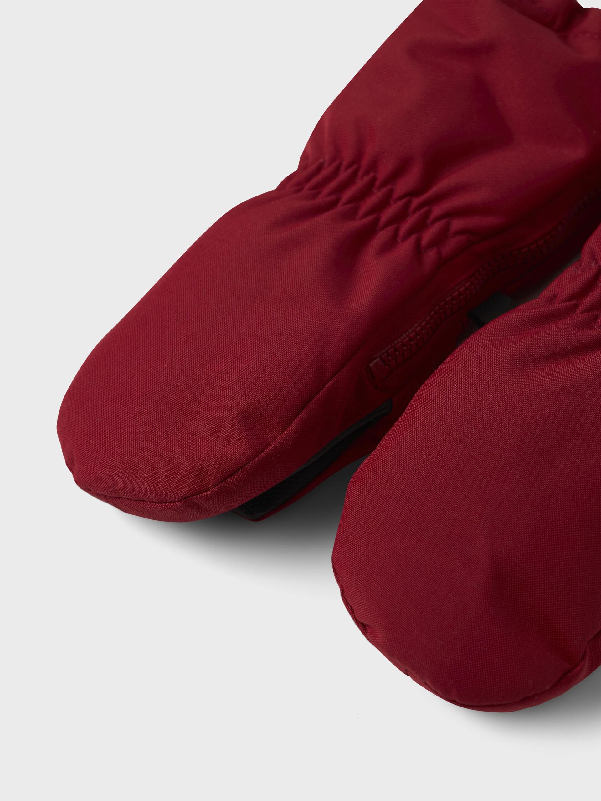 Carousel image - SNOW10 MITTEN, Red Dahlia | 4