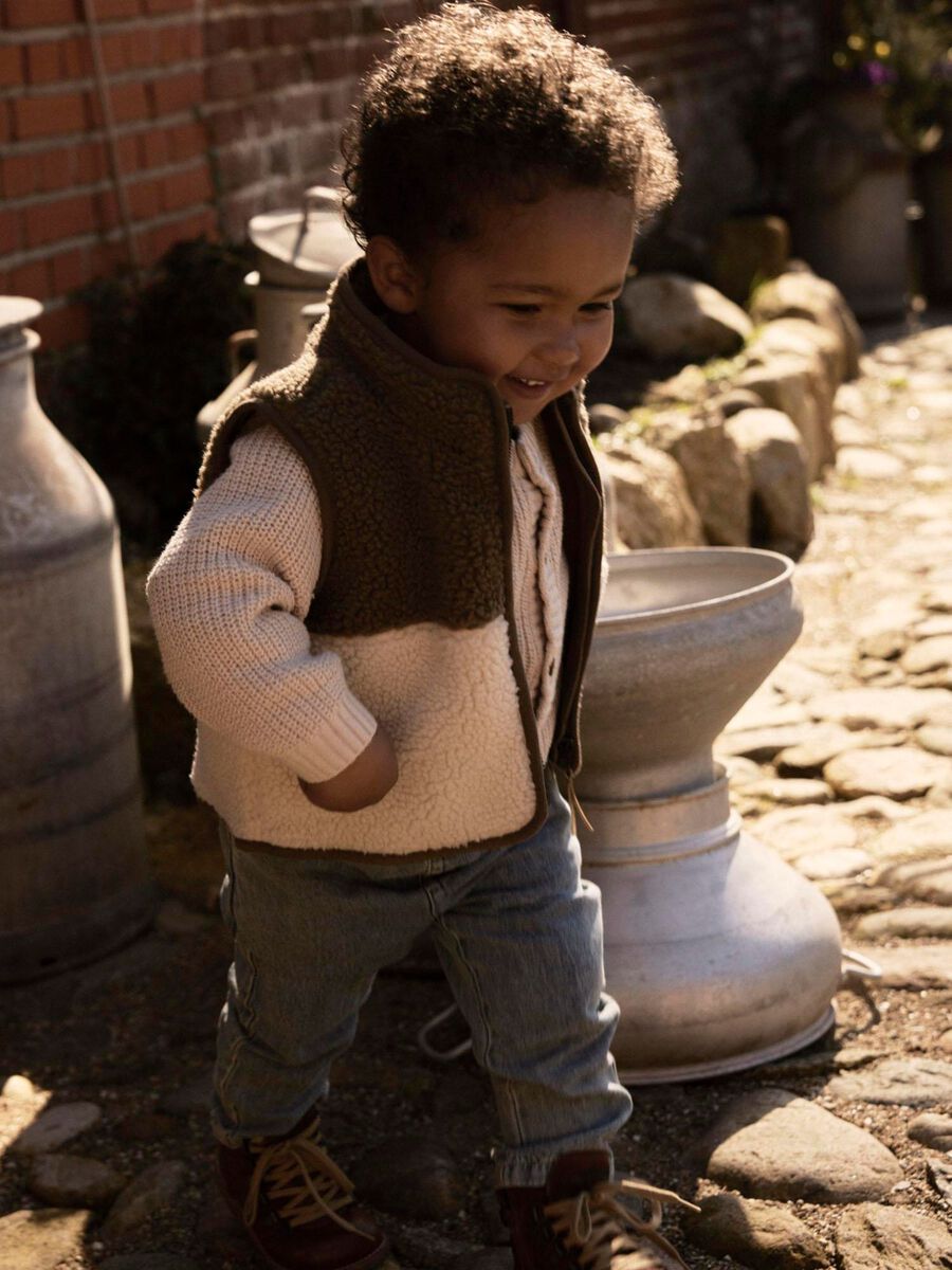 Product carousel image - LOOSE FIT TEDDY WESTE, Turtledove | 1