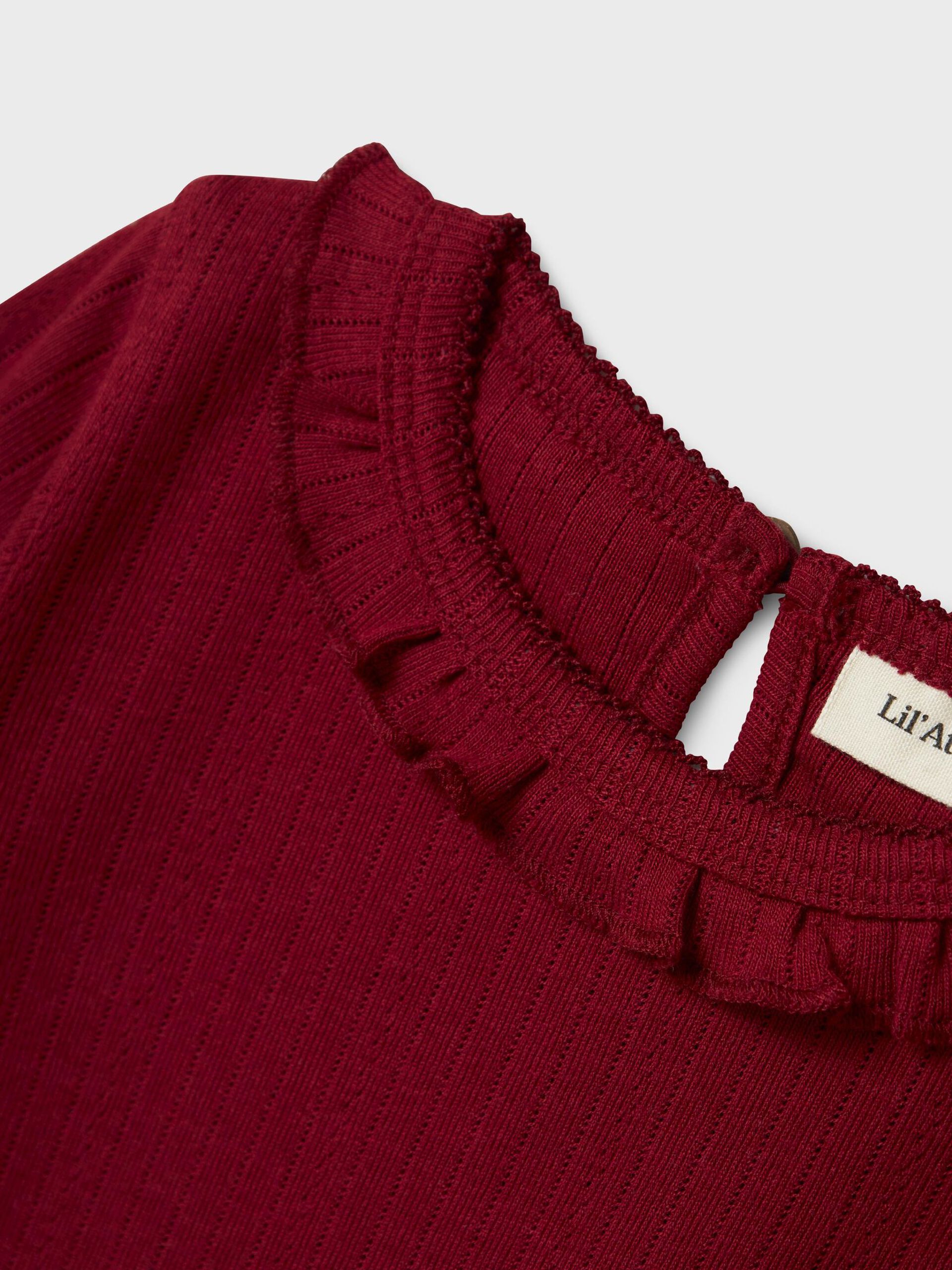Carousel image - SMAL PASSFORM LÅNGÄRMAD TOPP, Red Dahlia | 3