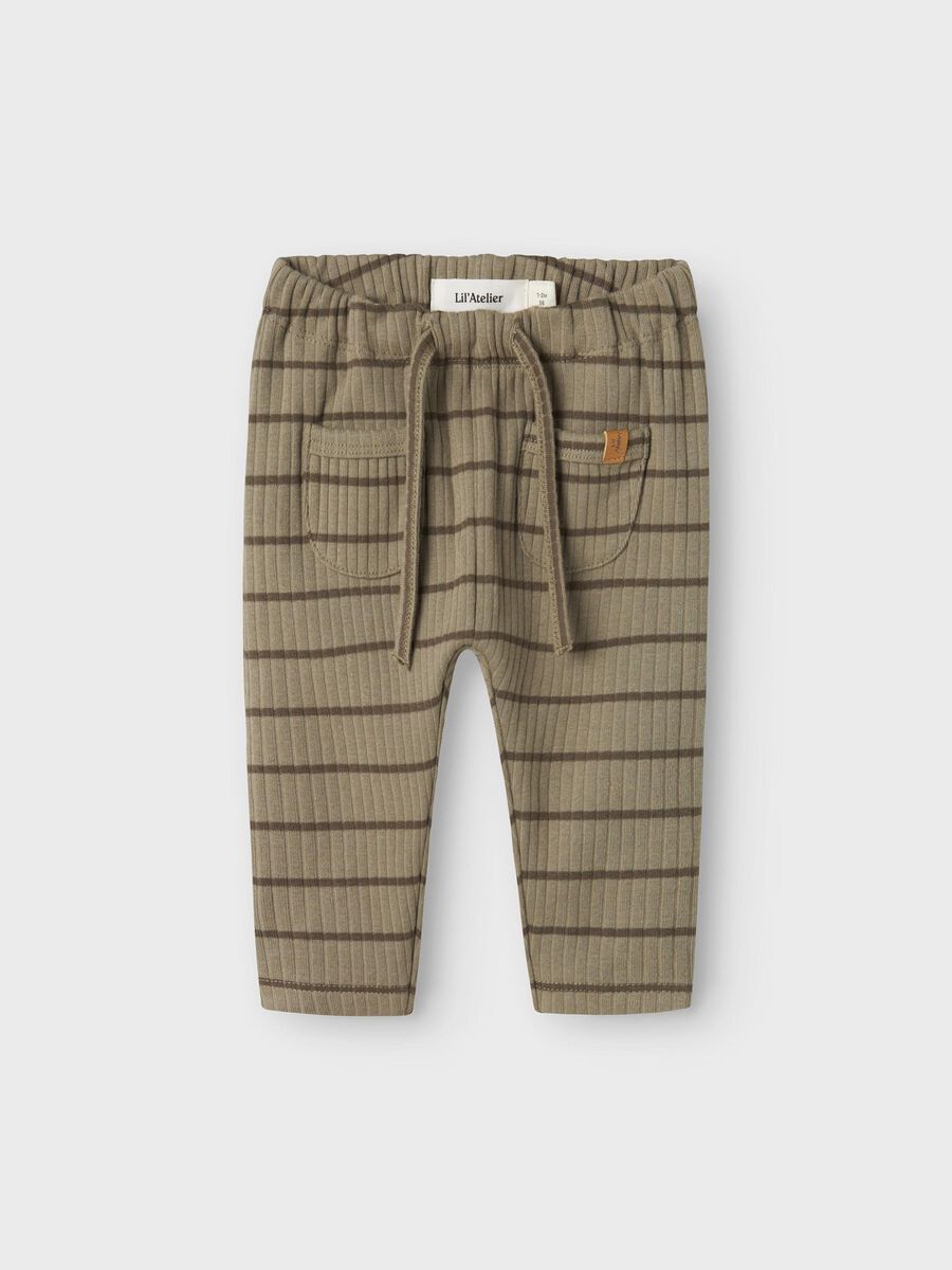 name it REGULAR FIT HOSE, Overland Trek, highres - 13232016_OverlandTrek_003.jpg