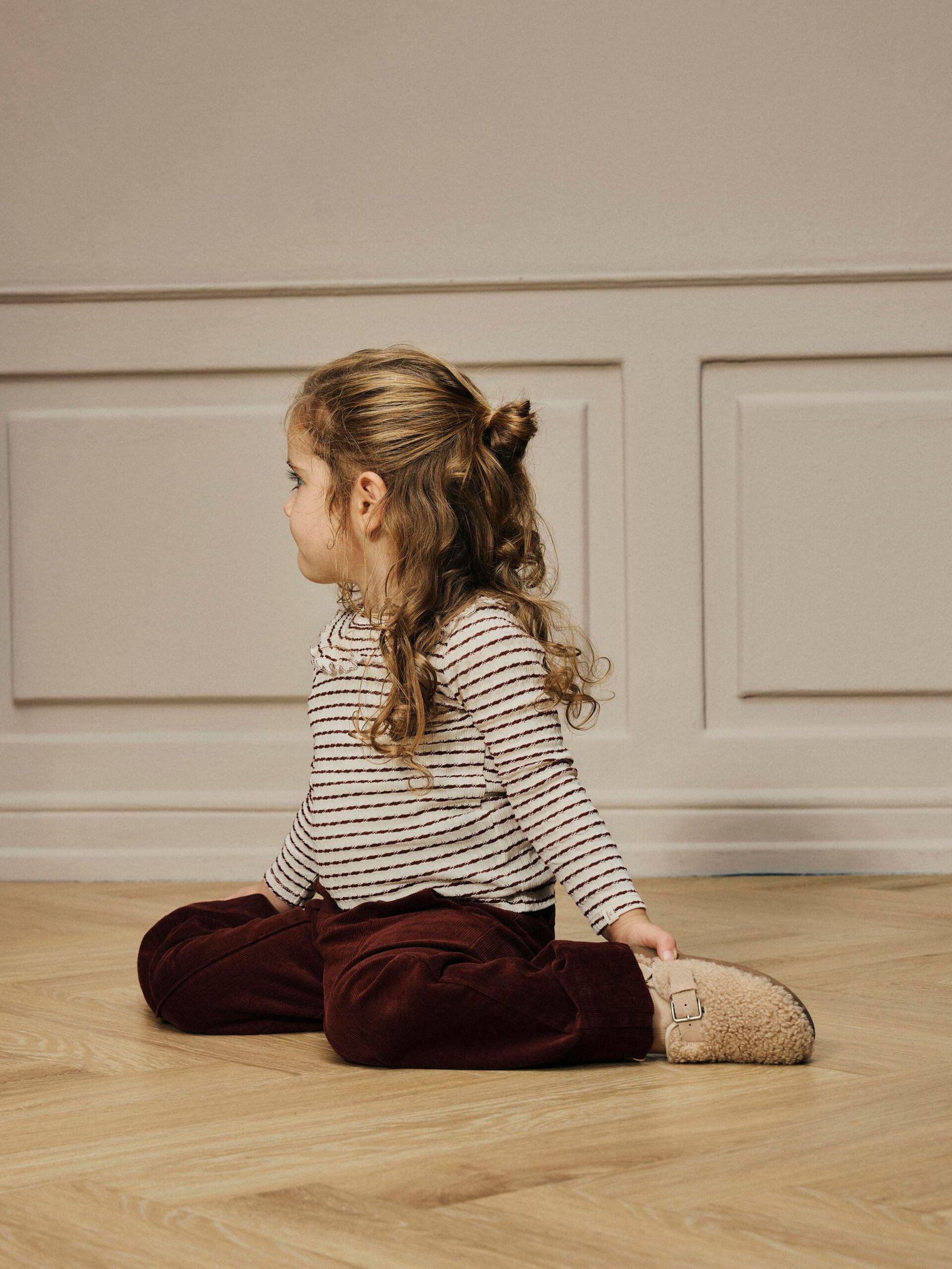 Carousel image - ORGANIC COTTON LONG SLEEVED TOP, Hot Chocolate | 2